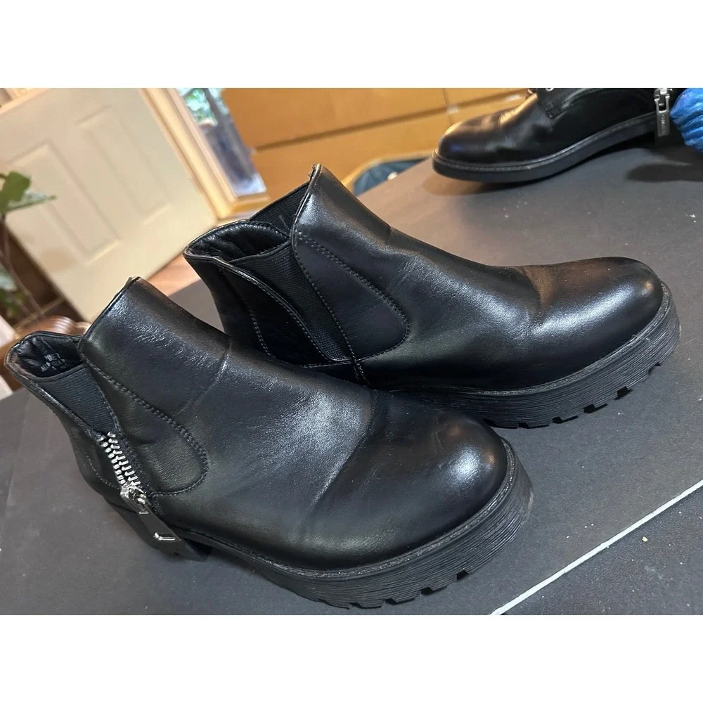 Dune Black Faux Leather Lug Sole Chelsea Ankle Boot Women Size 7 Chunky Heel Zip